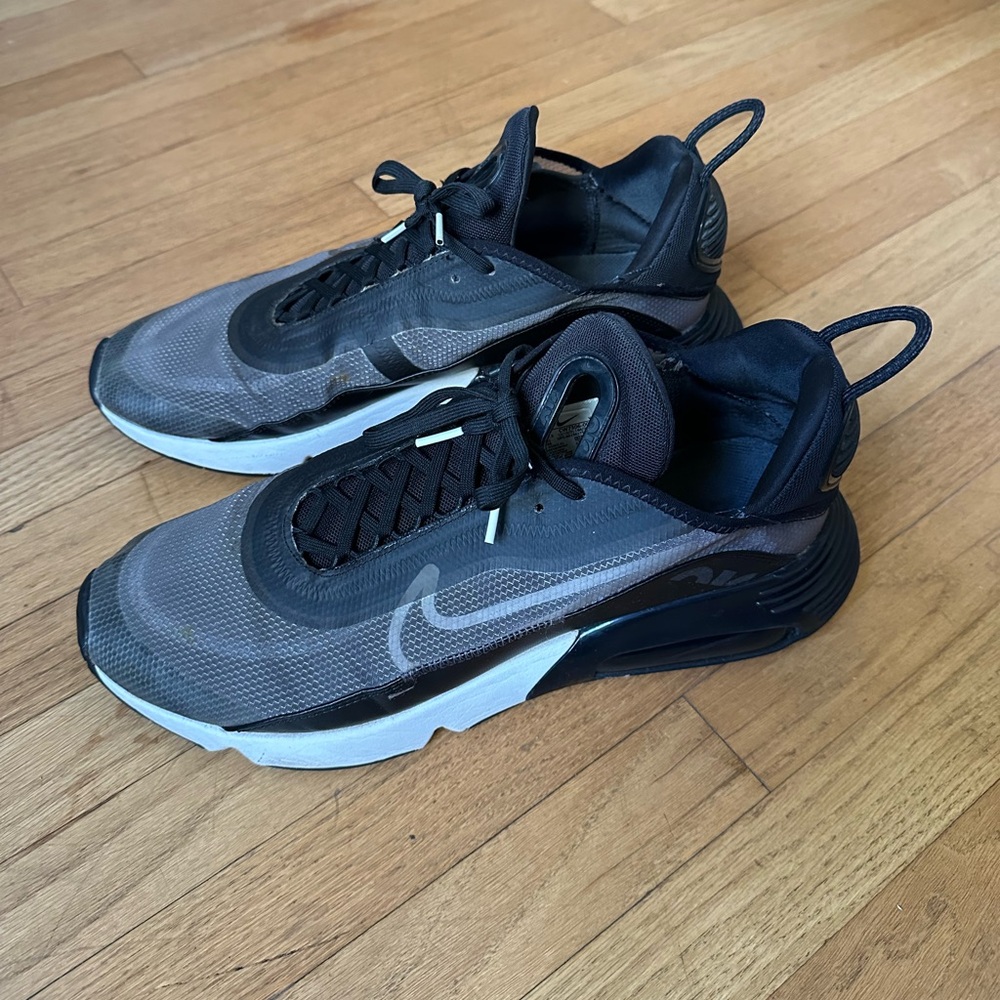 Men’s Nike Air Max 2090 Sneakers